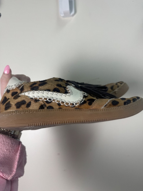 Vist Large View of Product Image Which is Used Dolce Vita Casual Shoes 9