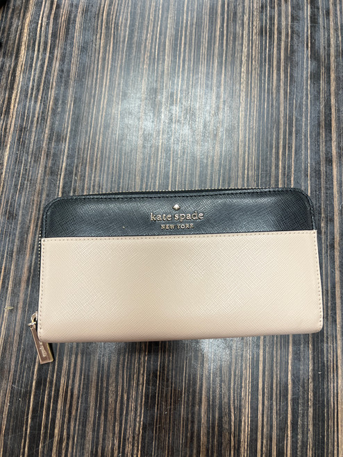 Vist Large View of Product Image Which is Used Kate Spade New York Wallet