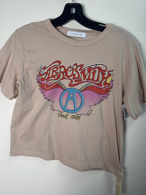 Vist Large View of Product Image Which is Used Daydreamer T-Shirt M-8/10