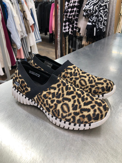 Vist Large View of Product Image Which is Used Skechers Casual Shoes 9