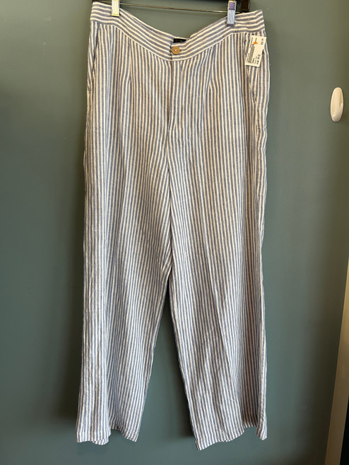 Vist Large View of Product Image Which is Used Tahari Casual Pant 14-32