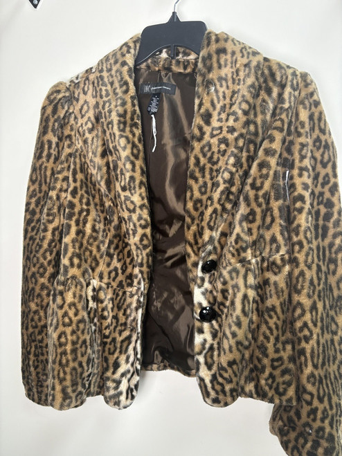 Vist Large View of Product Image Which is Used Inc Short Light Jacket S-4/6