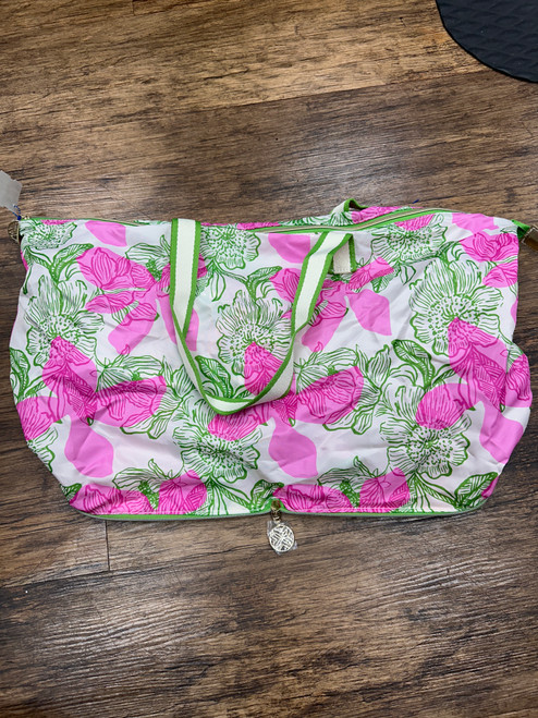 Vist Large View of Product Image Which is Used Lilly Pulitzer Xlarge Handbag