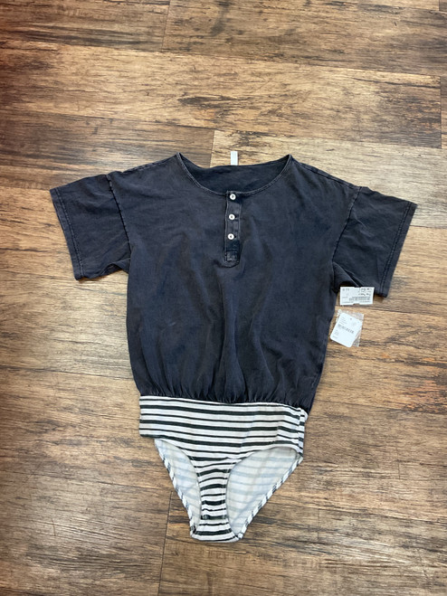 Vist Large View of Product Image Which is Used Free People Short Sleeve Top XS-0/2