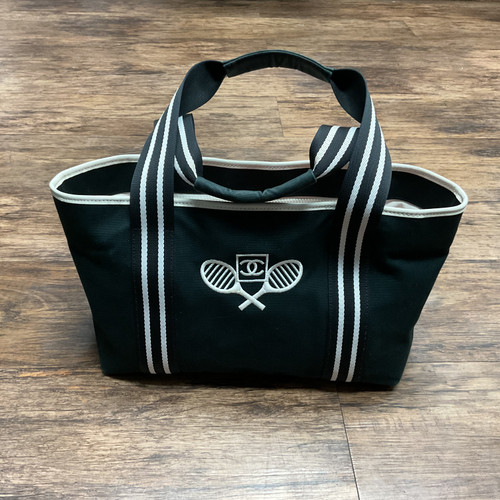 Vist Large View of Product Image Which is Used Chanel Small Handbag