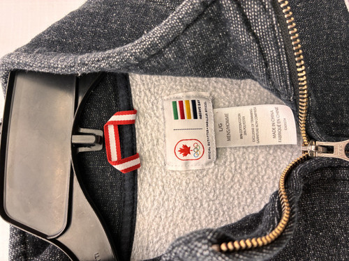 Vist Large View of Product Image Which is Used Hudson'S Bay Company Mens Sweatshirt L