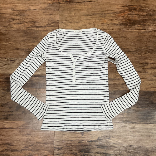 Vist Large View of Product Image Which is Used Rag & Bone Long Sleeve Top S-4/6