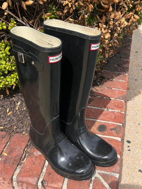 Vist Large View of Product Image Which is Used Hunter Rain Boots 7