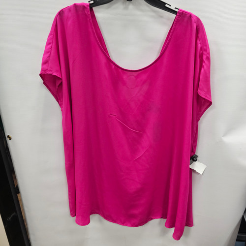Vist Large View of Product Image Which is Used Torrid Short Sleeve Top 4X-24