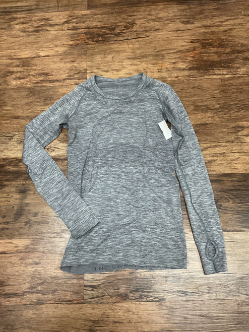 Vist Large View of Product Image Which is Used Lululemon Athletica Active Long Sleeve S-4/6