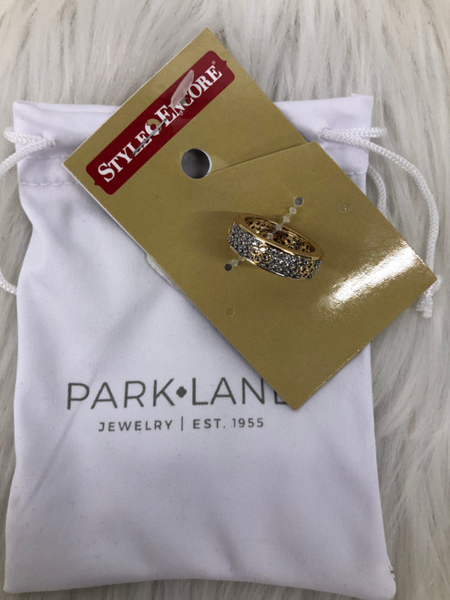 Vist Large View of Product Image Which is Used Unbranded Ring