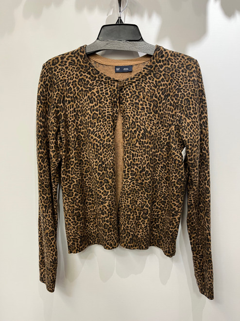 Vist Large View of Product Image Which is Used Gap Lightweight Sweater M-8/10