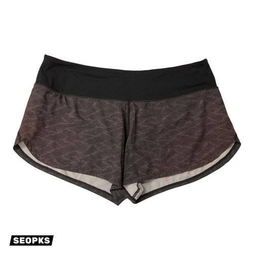 Vist Large View of Product Image Which is Used Vuori Active Shorts 8-29