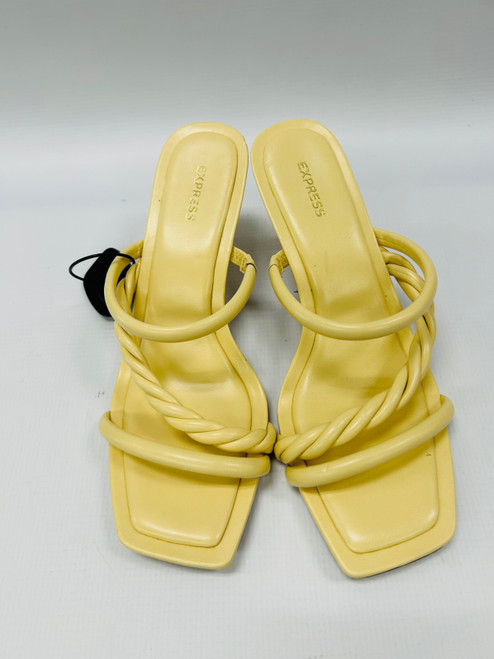 Vist Large View of Product Image Which is Used Express Low Heels 10