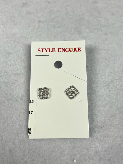 Vist Large View of Product Image Which is Used Kendra Scott Earrings