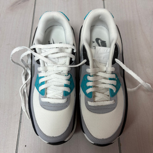 Vist Large View of Product Image Which is Used Nike Performance Shoes 6.5