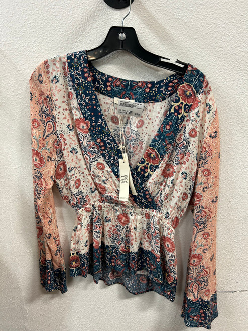 Vist Large View of Product Image Which is Used Unbranded Long Sleeve Top S-4/6