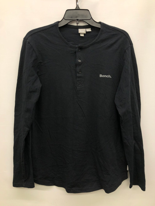 Vist Large View of Product Image Which is Used Bench. Mens Long Sleeve Top M/15-15.5