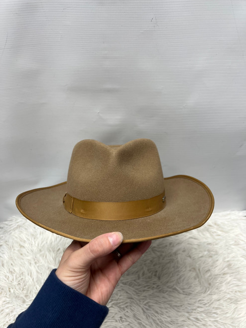 Vist Large View of Product Image Which is Used Unbranded Winter Hat M 8-10/28-30