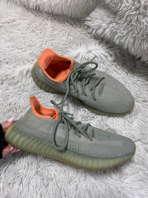 Vist Large View of Product Image Which is Used Unbranded Flats 11