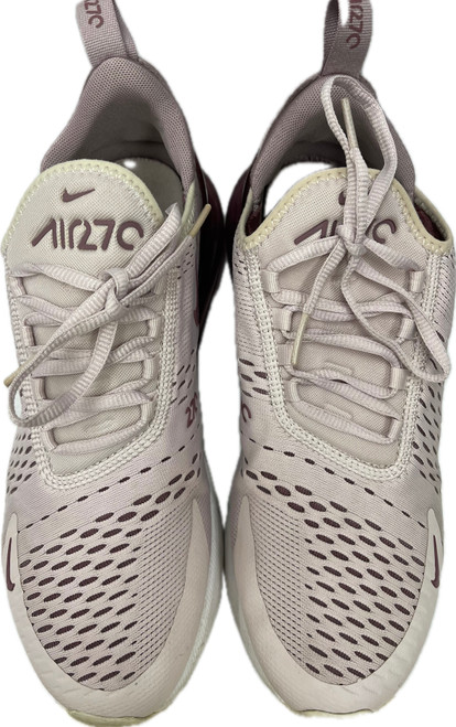 Vist Large View of Product Image Which is Used Nike Performance Shoes 10