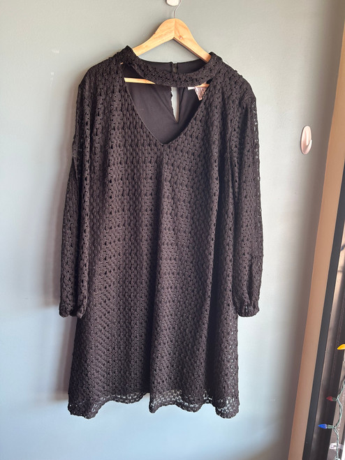 Vist Large View of Product Image Which is Used Robbie Bee Short Dress F 3X-22