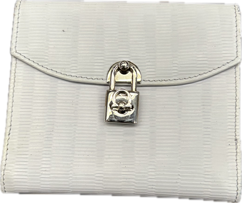 Vist Large View of Product Image Which is Used Unbranded Leather Wallet