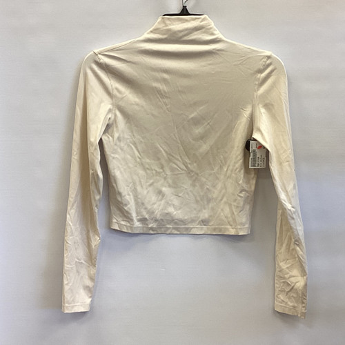 Vist Large View of Product Image Which is Used Yogalicious Active Long Sleeve S-4/6