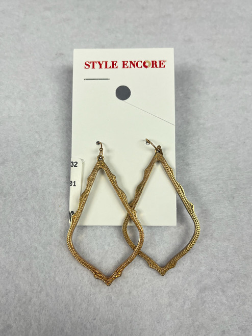 Vist Large View of Product Image Which is Used Kendra Scott Earrings