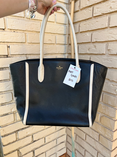 Vist Large View of Product Image Which is Used Kate Spade New York Small Handbag