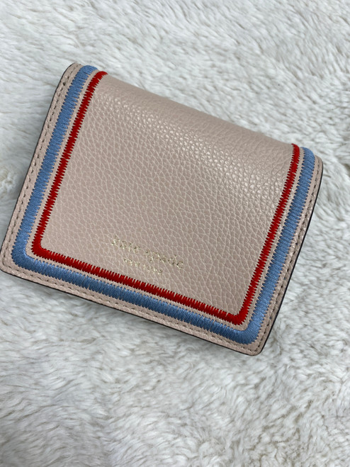 Vist Large View of Product Image Which is Used Unbranded Leather Wallet
