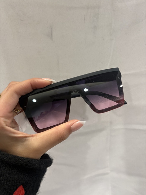 Vist Large View of Product Image Which is Used Quay Sunglasses