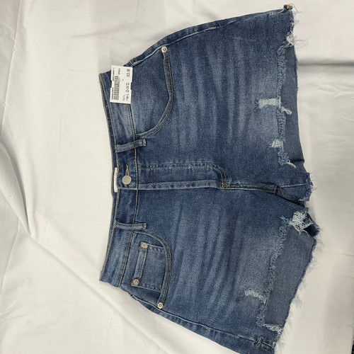 Vist Large View of Product Image Which is Used Unbranded Shorts L 12-14/31-32