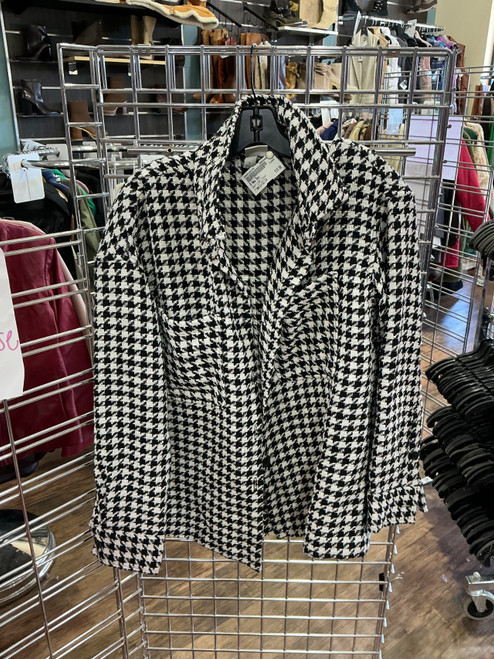 Vist Large View of Product Image Which is Used A New Day Short Light Jacket L-12/14