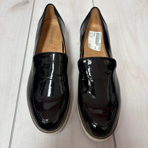 Vist Large View of Product Image Which is Used Vionic Casual Shoes 9.5