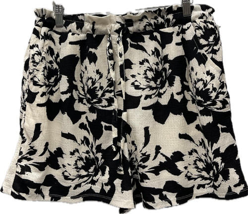 Vist Large View of Product Image Which is Used Kathy ireland Shorts 8-29