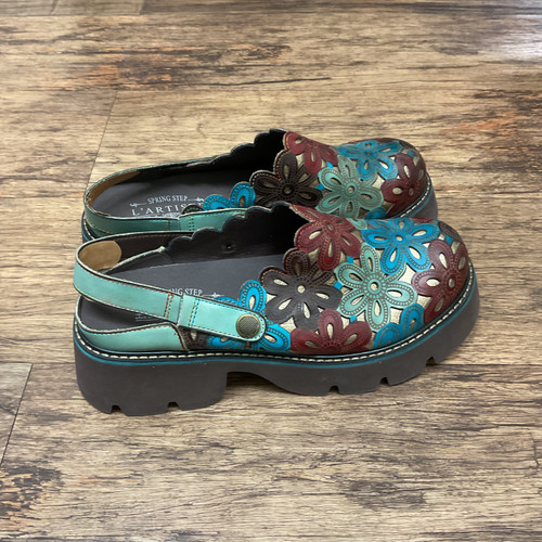 Vist Large View of Product Image Which is Used Spring Step Flats 10.5