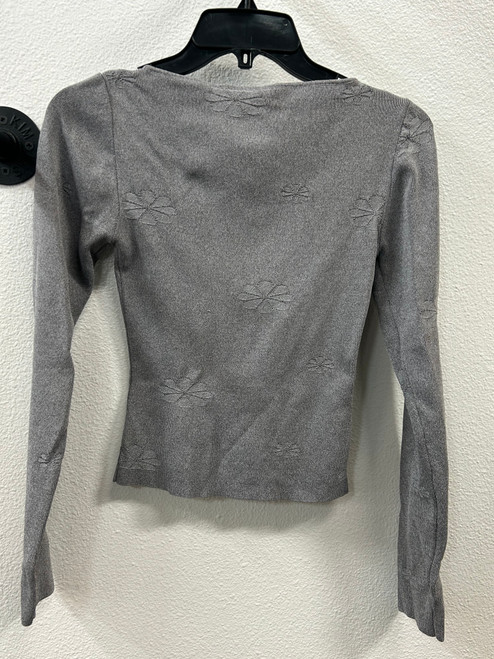 Vist Large View of Product Image Which is Used Unbranded Long Sleeve Top S-4/6