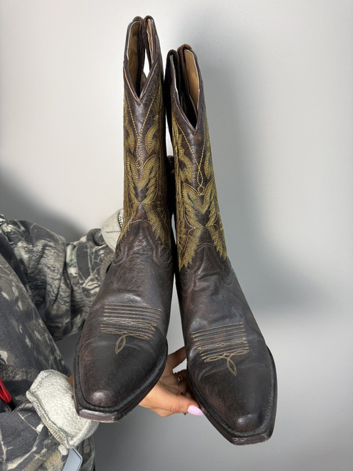 Vist Large View of Product Image Which is Used Unbranded Mens Boots 9