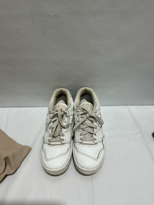 Vist Large View of Product Image Which is Used New Balance Casual Shoes 7