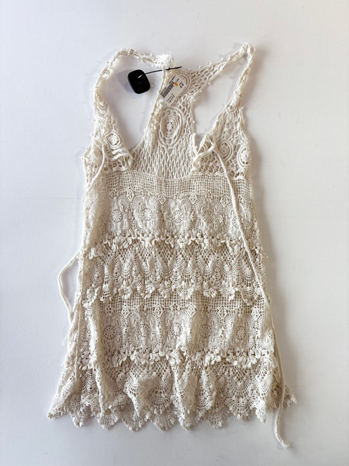 Vist Large View of Product Image Which is Used Unbranded Sleeveless Top S-4/6