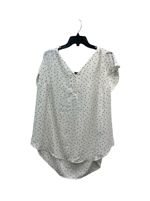 Vist Large View of Product Image Which is Used Torrid Short Sleeve Top 3X-22