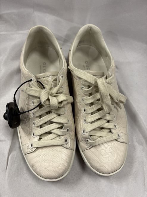 Vist Large View of Product Image Which is Used Gucci Casual Shoes