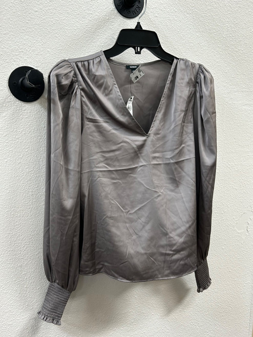 Vist Large View of Product Image Which is Used Express Long Sleeve Top S-4/6