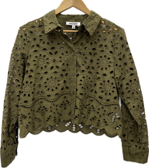 Vist Large View of Product Image Which is Used Vigoss Long Sleeve Top M-8/10