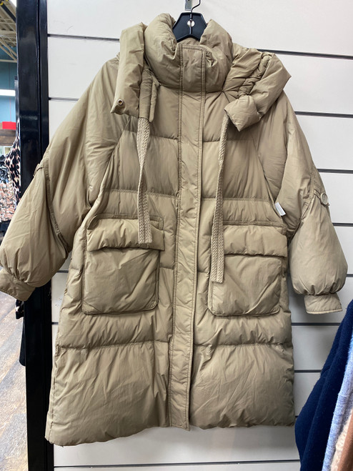 Vist Large View of Product Image Which is Used yaya Short HeavyCoat M-8/10