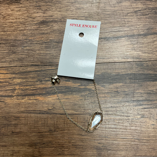 Vist Large View of Product Image Which is Used Kendra Scott Bracelet