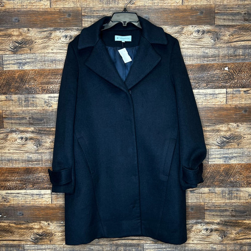 Vist Large View of Product Image Which is Used Tuckernuck Long Light Jacket L-12/14