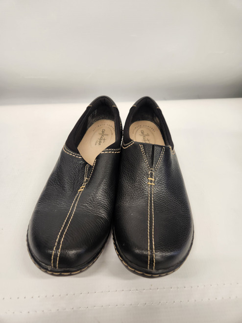 Vist Large View of Product Image Which is Used Clarks Flats 9