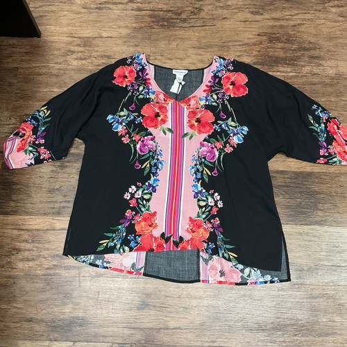 Vist Large View of Product Image Which is Used For The Republic Short Sleeve Top 3X-22